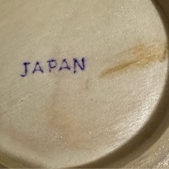 Vintage Japanese Wooden Bowl 6”. Trinket Dish. Nut Bowl. Set Of 2 - Picture 2 of 3